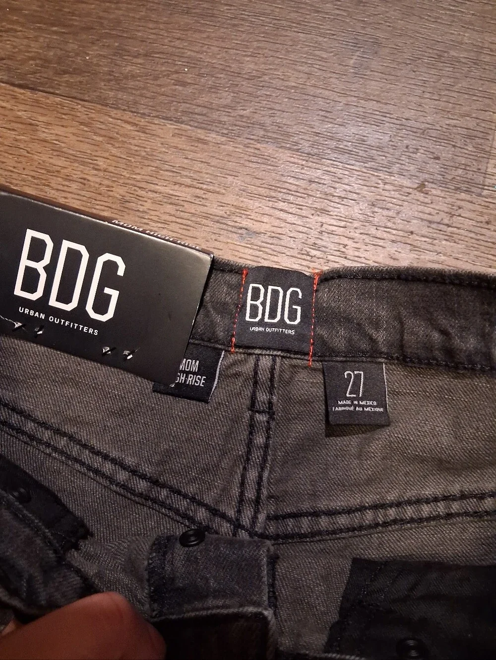 BDG Mom Highrise Shorts Button Fly Womens Size 27 Black.